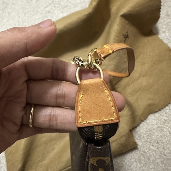 Louis vuitton pochette accessoires - Picture 7 of 11